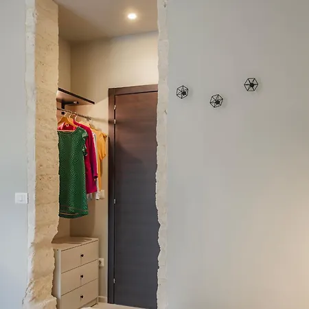 Almica24 Guest house