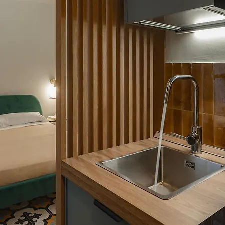 Almica24 Guest house *